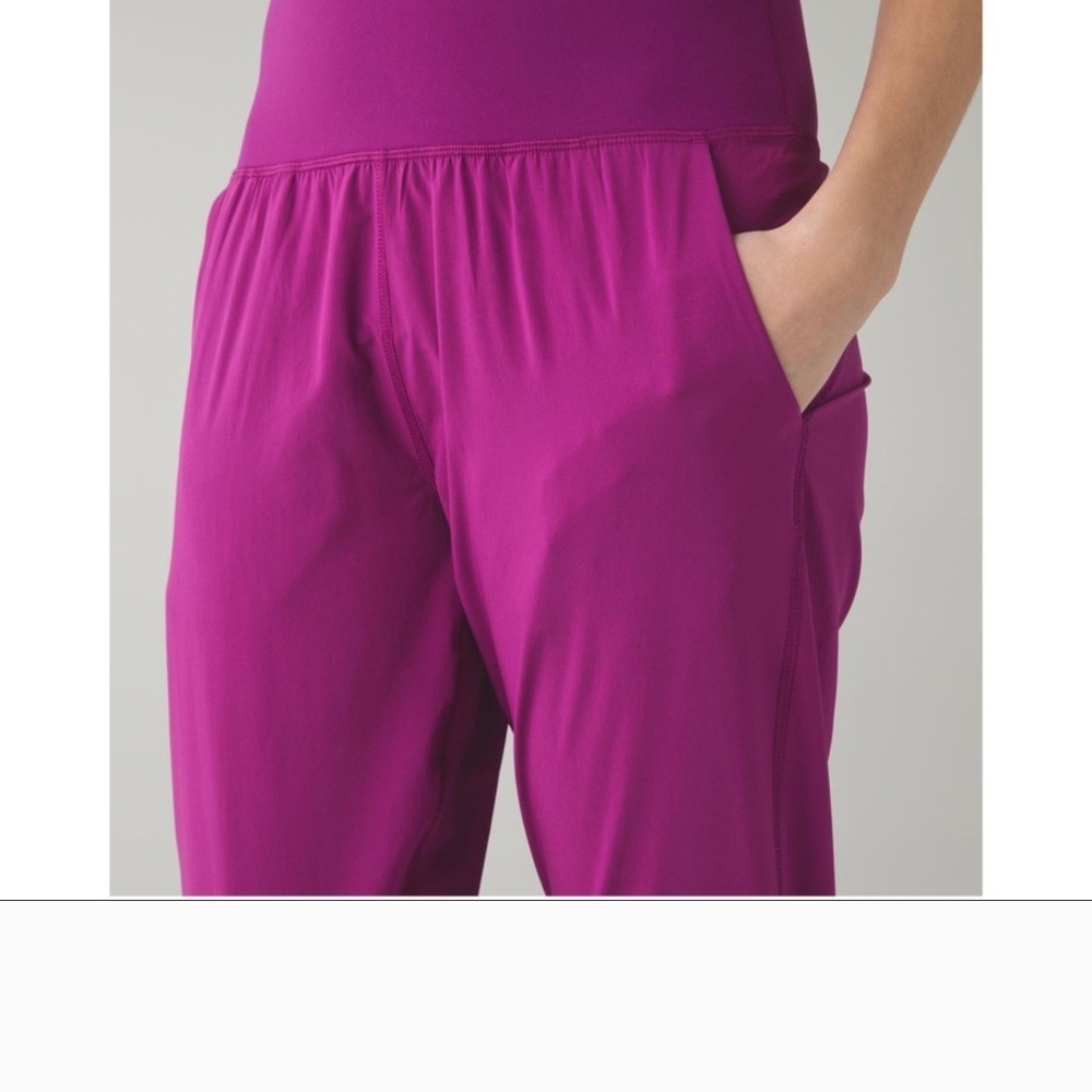 LULULEMON Women’s Tranquil Crop Regal Plum Lightweight Relaxed Size 2 - Picture 2 of 6